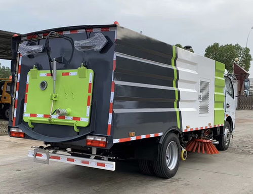 高效清洁新选择 小型扫路车助力街道路面焕然一新